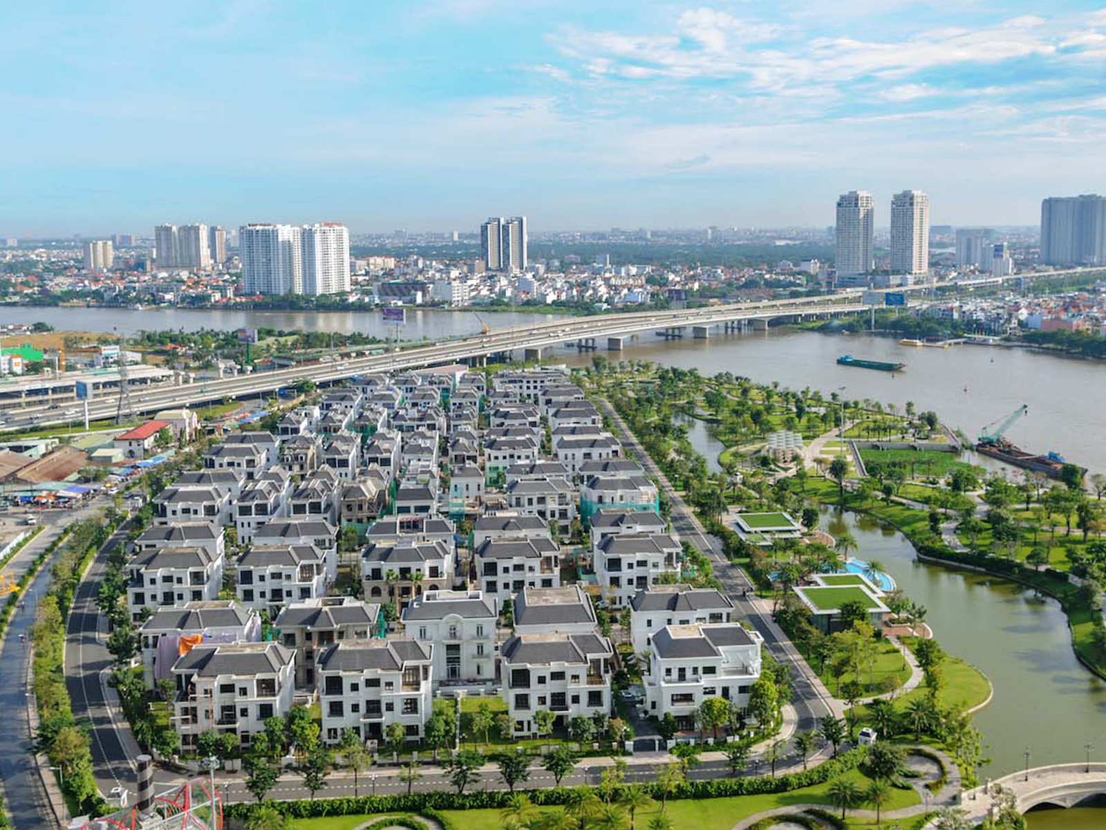  hinh anh biet thu Vinhomes Central Park bieu tuong cua chat song thuong luu so 1